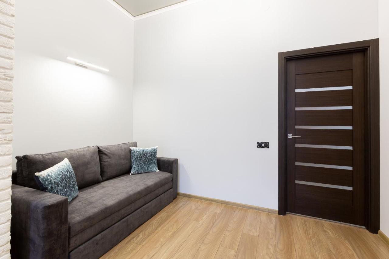 Best Apartment Kulisha 22 リヴィウ エクステリア 写真